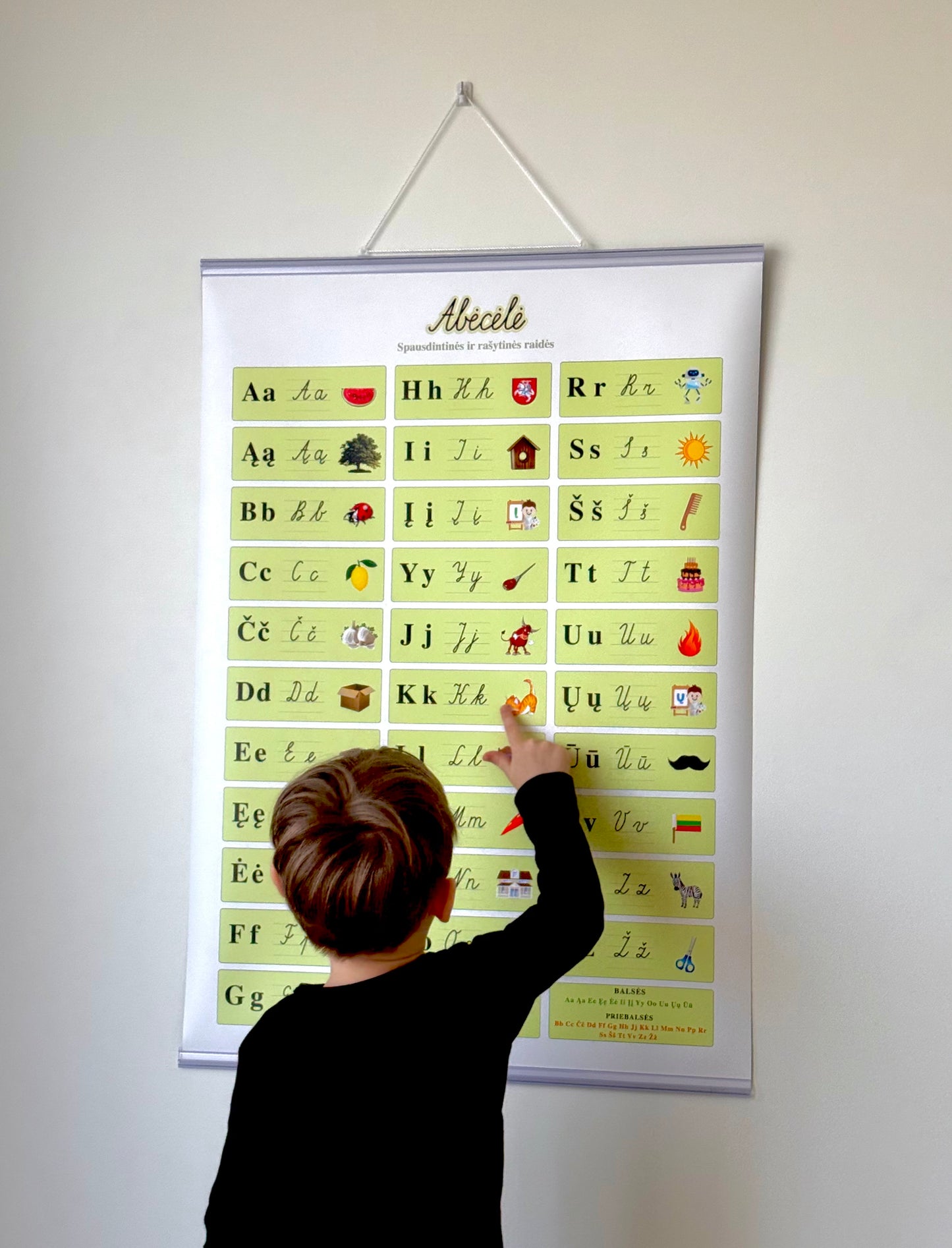 Edukacinis spausdintinių ir rašytinių raidžių plakatas "Abėcėlė"