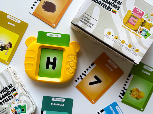Lietuviškai įgarsintas lavinamųjų kortelių žaidimas - kalbančios kortelės