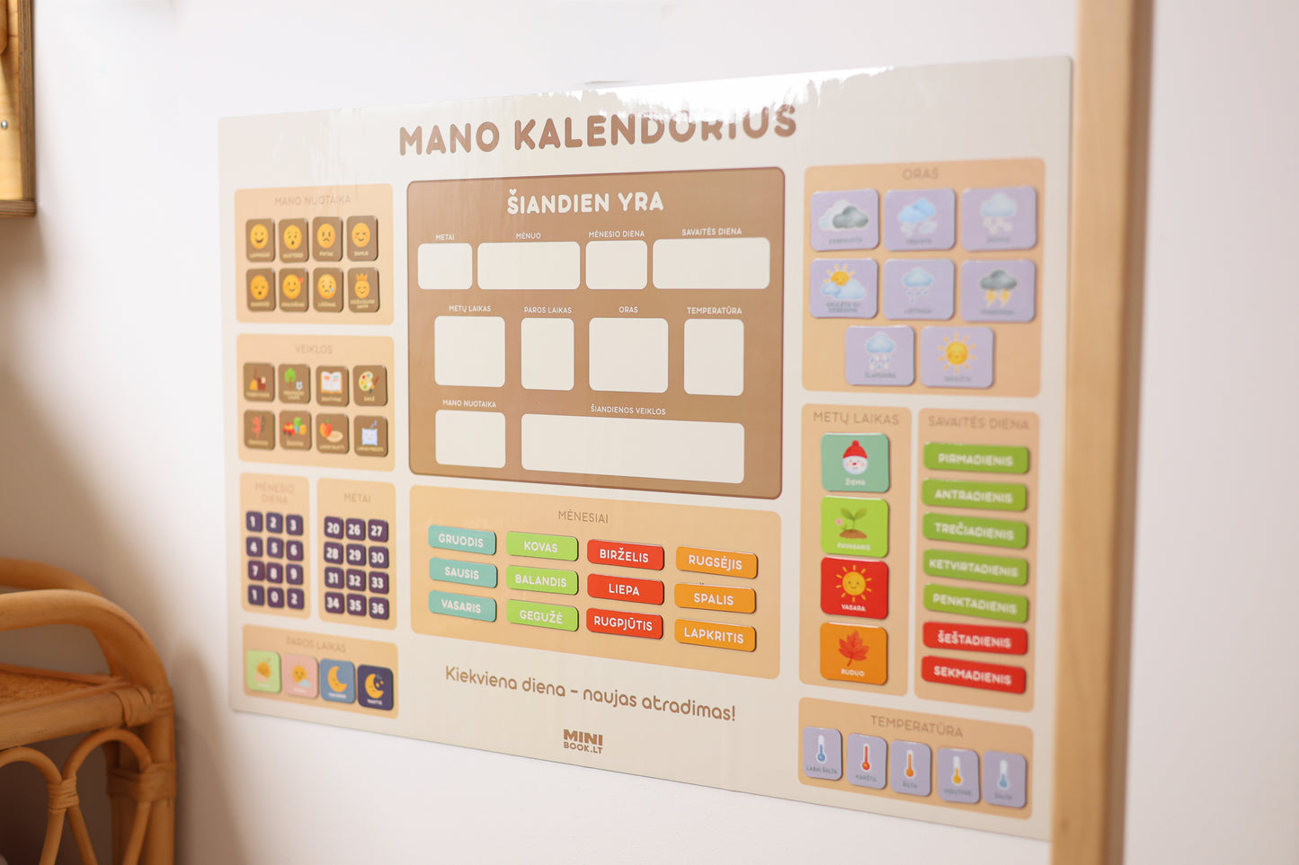 Magnetinė ugdymo lenta “MANO KALENDORIUS”